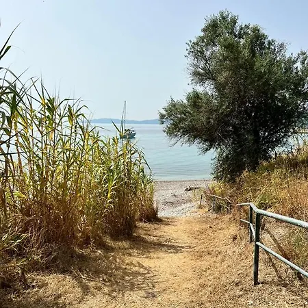 Apartment Lithino - 5min From The