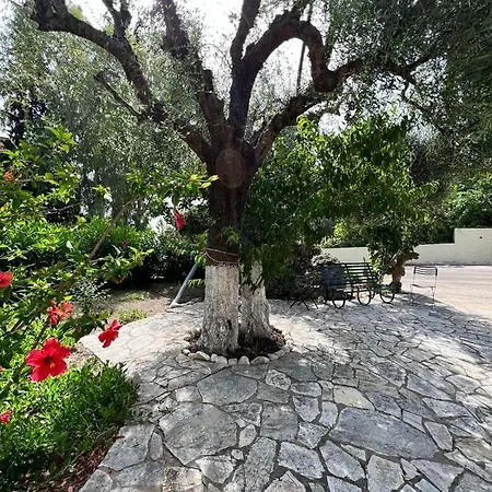 Lithino - 5min From The Apartment Agios Ioannis Peristeron (Corfu)